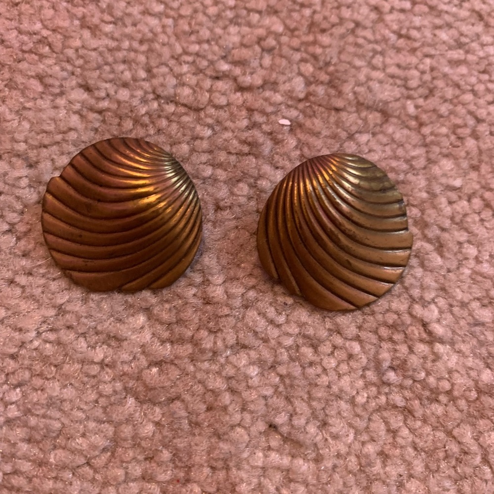 70s shell earrings